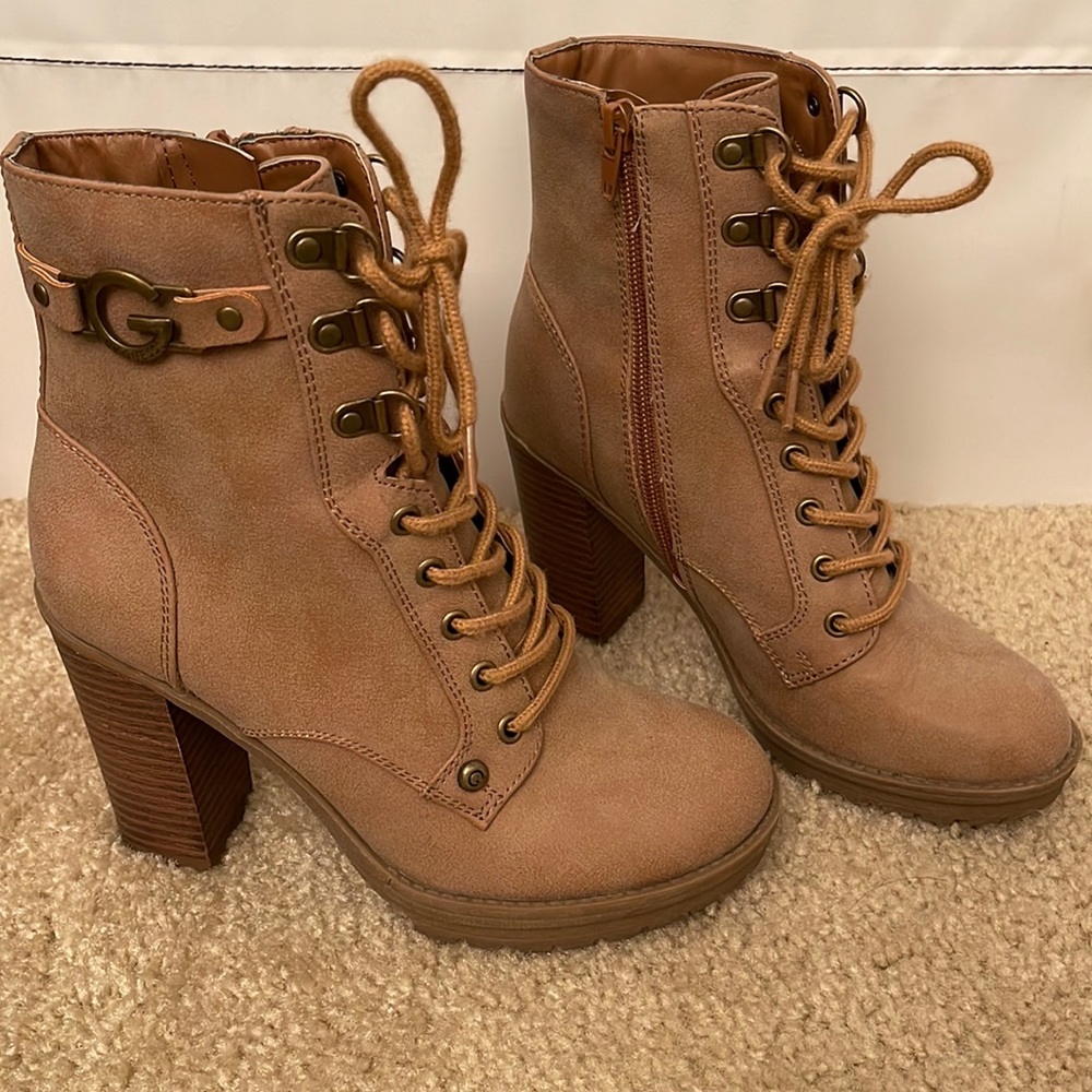 Guess lace up boots - side zipper